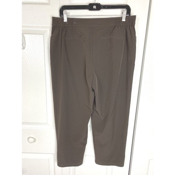 Chico's Zenergy Womens Brown Golf Travel Active Pants Stretch Size 1( M/ 8 or 10 - Picture 4 of 10